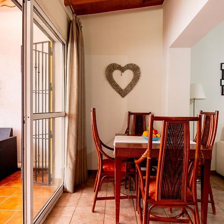 Aoa Casa Triana Familiar Con Terraza Apartman Sevilla Kültér fotó