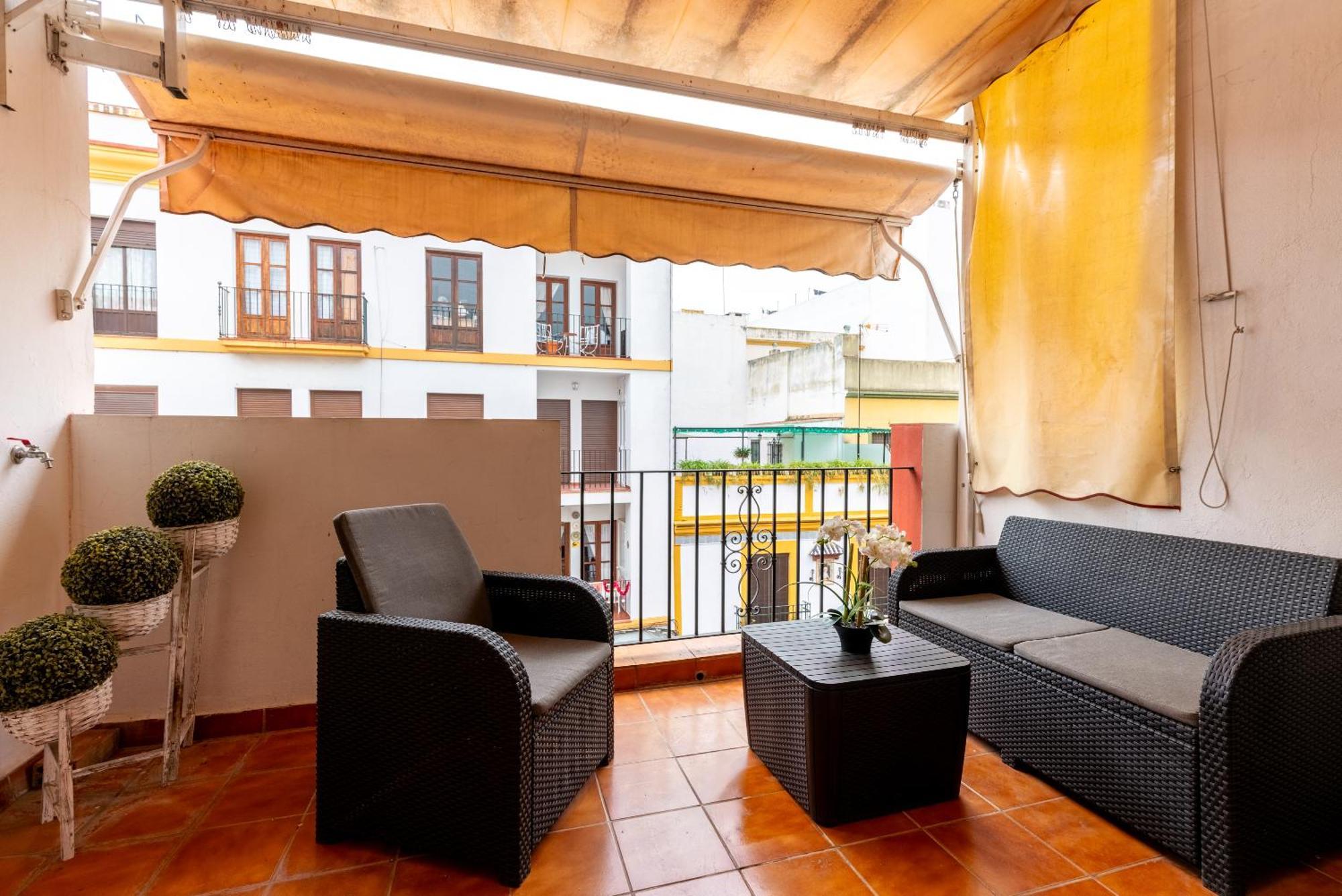 Aoa Casa Triana Familiar Con Terraza Apartman Sevilla Kültér fotó
